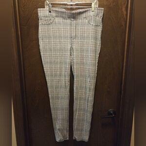 Seven7  Classic Black & Tan Checkered Pull On Leggings